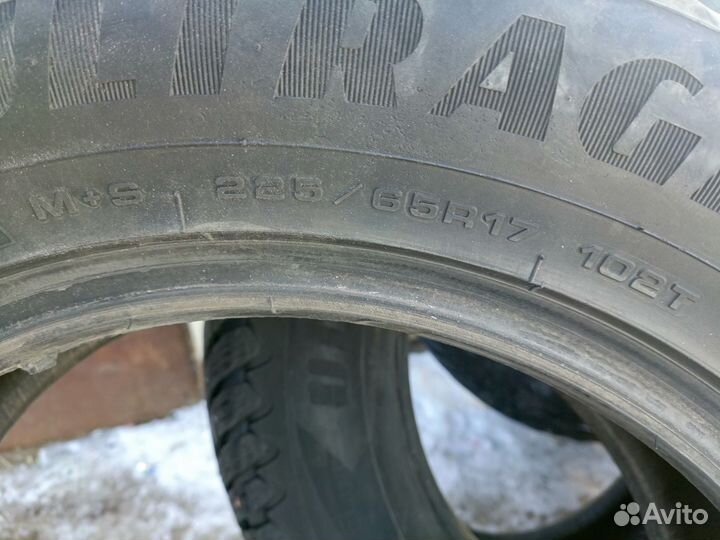 Goodyear Ultragrip Ice Arctic 225/65 R17