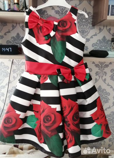 Платье для девочки праздничное