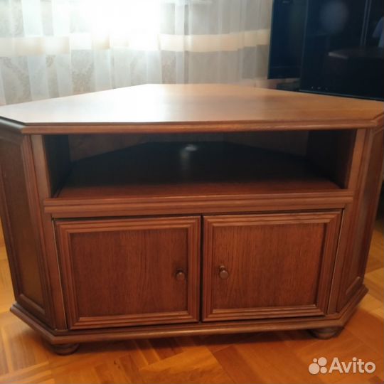 Тумба угловая