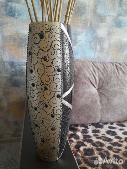 Ваза с композицией сухоцвета