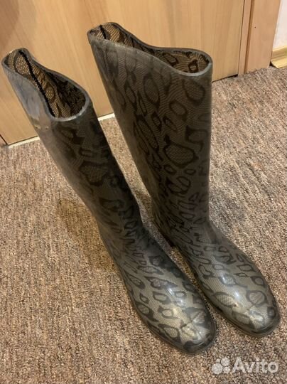 Резиновые сапоги