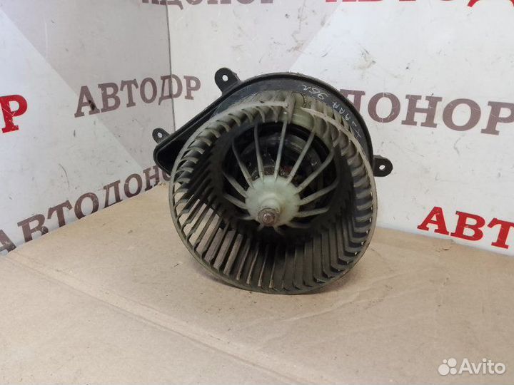 Моторчик печки Renault Master 2 1998