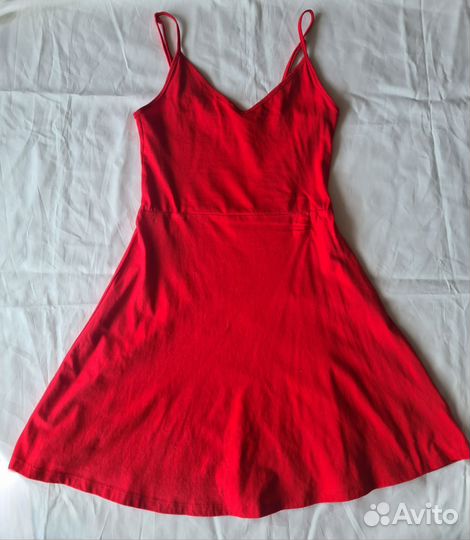 Красное платье