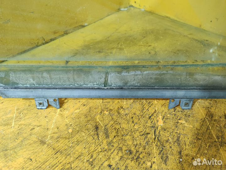 Стекло переднее правое для Renault Laguna 1