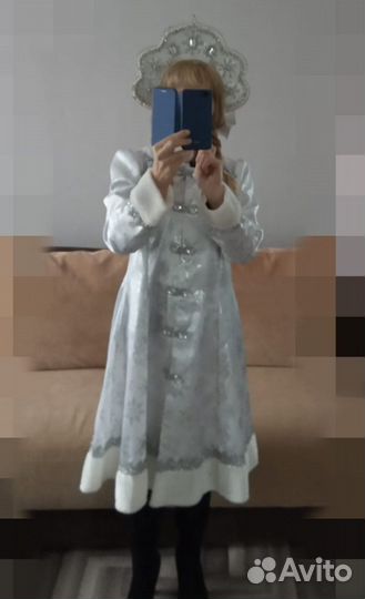 Костюмы снегурочки и русские народные (взрослые)