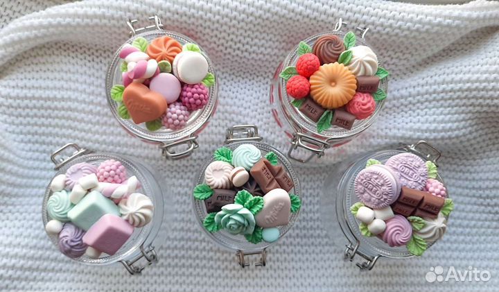 Баночка с декором из полимерной глины