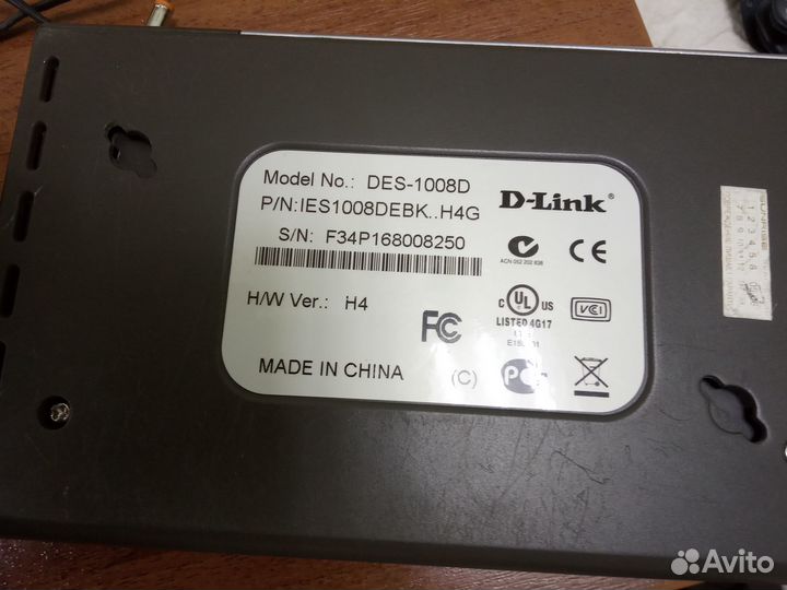 Коммутатор D-link DES-1008D