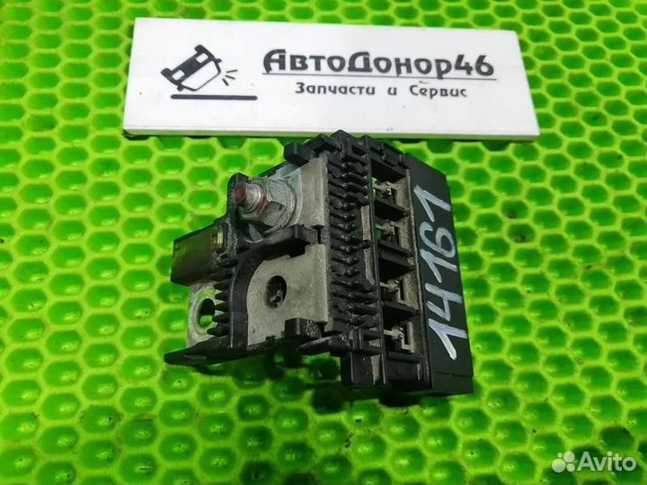 Блок предохранителей на клемму акб+ Teana J31