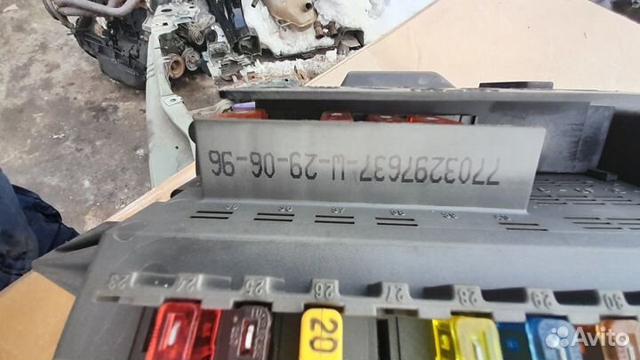 Блок предохранителей renault laguna 1