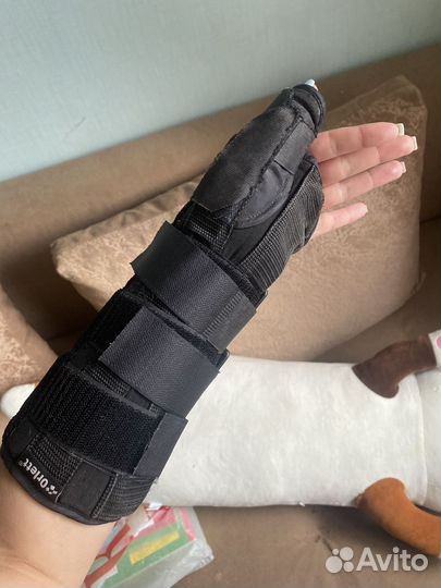 Фиксатор на лучезапястный сустав