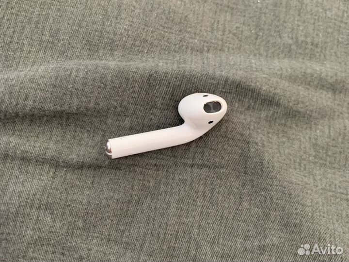 Левый наушник Airpods 2 оригинал