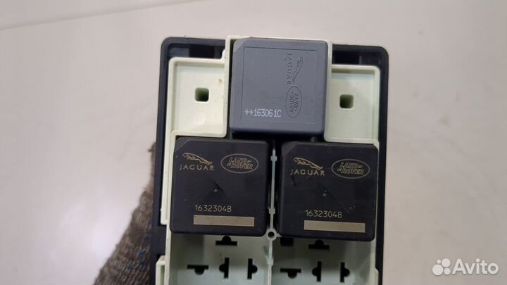 Блок предохранителей Jaguar XE 2015