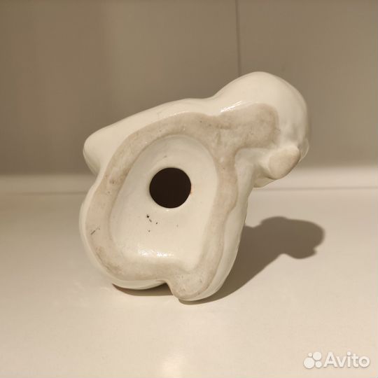 Фарфоровая статуэтка «Игривая обезьяна», лфз, 1960