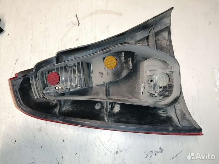 Фонарь задний правый Renault Logan 1