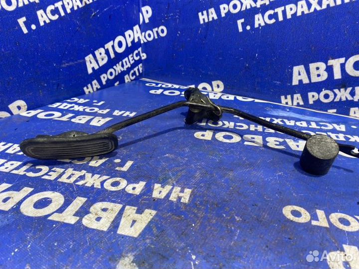 Педаль газа Toyota Corolla 120 хэтчбек 4ZZ-FE 2005