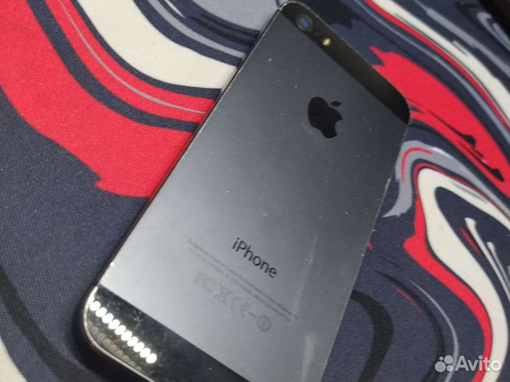Продам iPhone 5 заблокированый