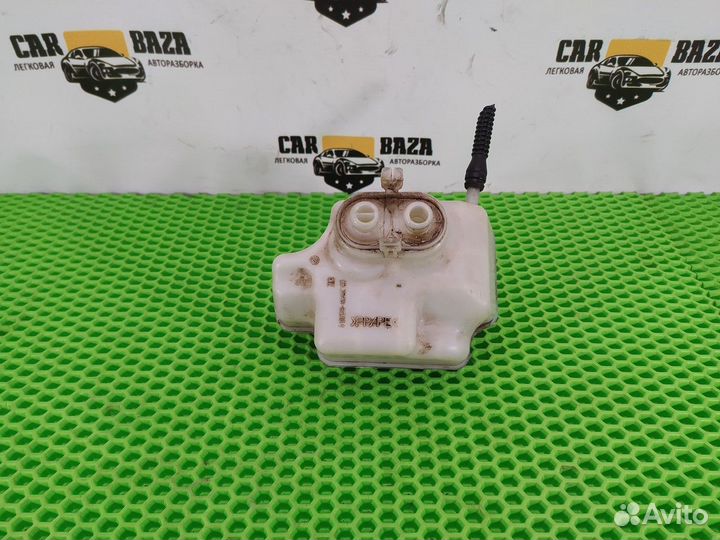 Бачок главного тормозного цилиндра