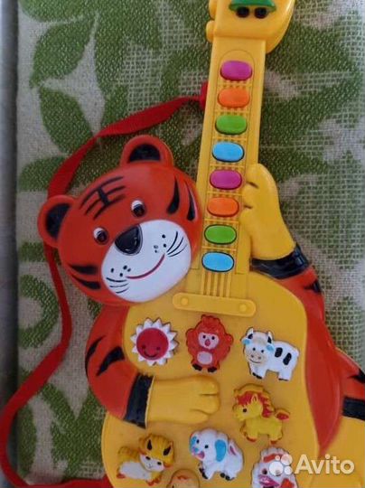Детская музыкальная развивающая игрушка гитара