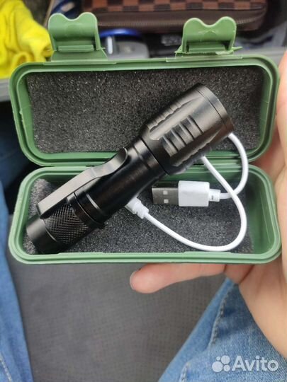 Фонарик светодиодный аккумуляторный