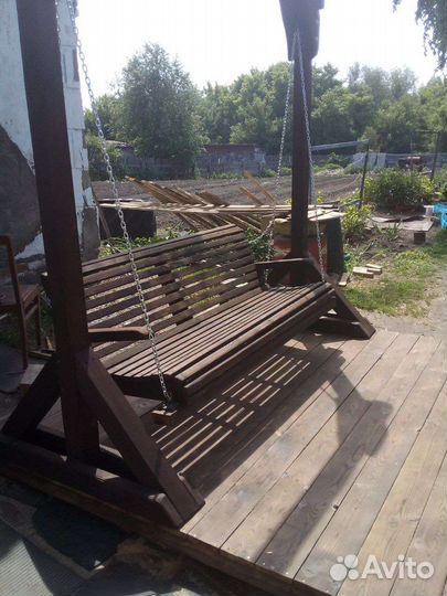 Садовые качели из дерева