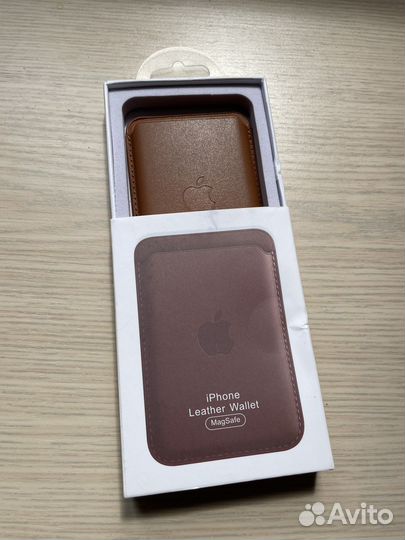 Apple leather wallet (с анимацией)
