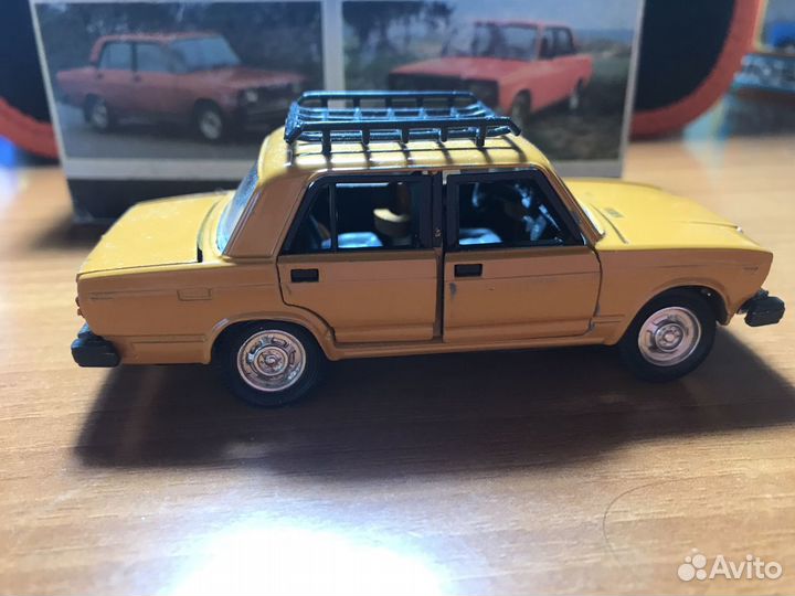 Модель автомобиля 1:43