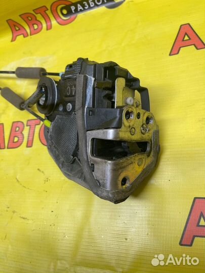 Замок двери задний левый Toyota Camry XV40 2GR-FE