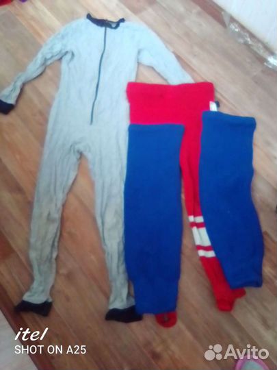 Хоккейные кофты на возраст примерно 8лет