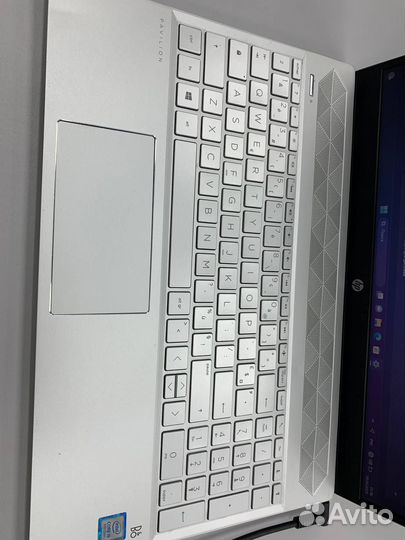Ноутбук HP 15-cs1002nk Core i5-8/ Ram 8Gb/ SSD