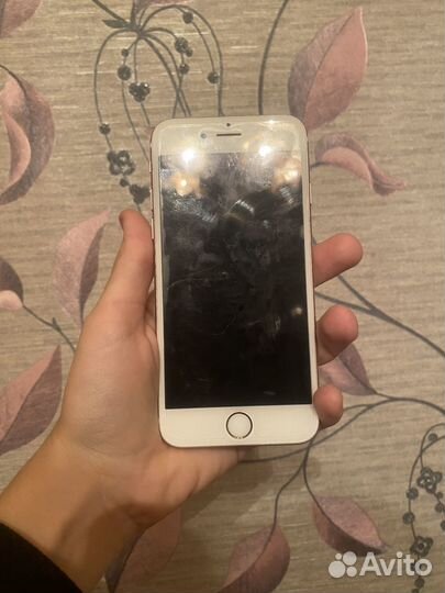 iPhone 6S, 64 ГБ