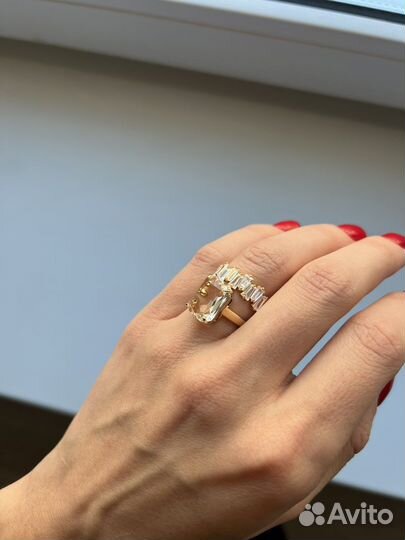 Кольца с камнем