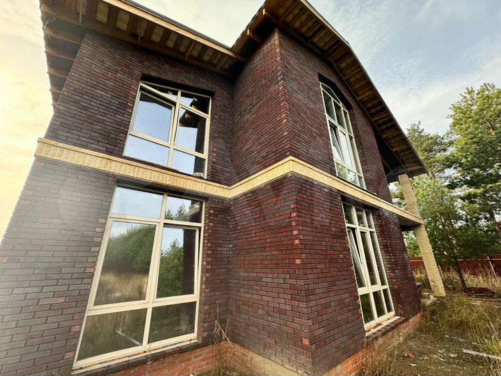 Дом 257,9 м² на участке 12,4 сот.