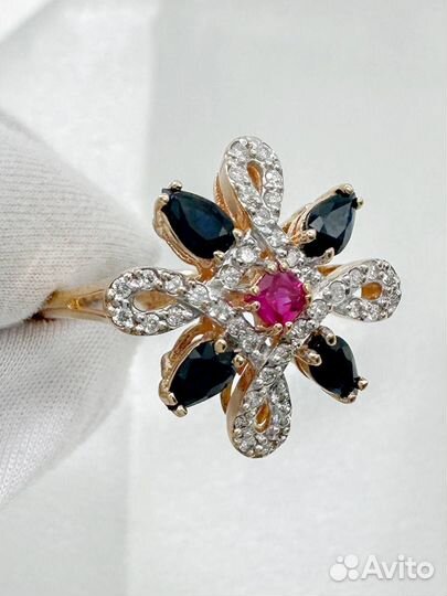 Золотое кольцо с бриллиантами, рубин, сапфир 4.89