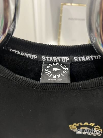 Яркий свитшот