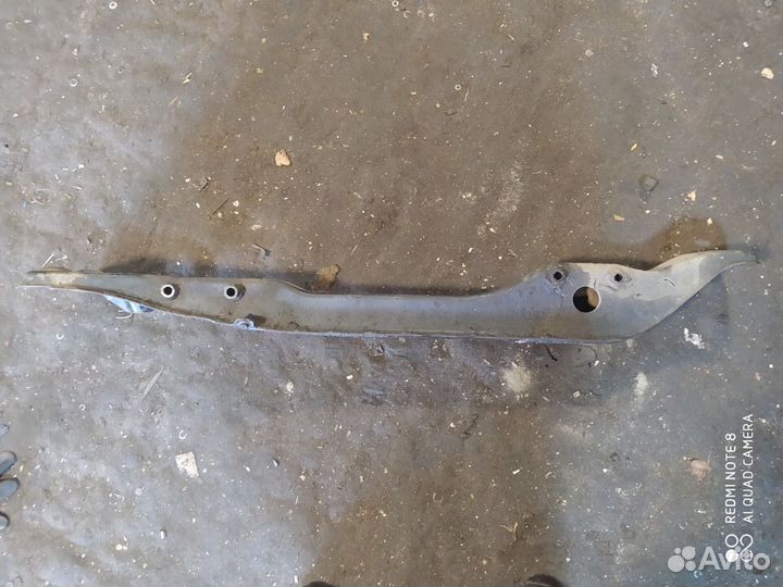 Балка подмоторная Nissan Maxima A32