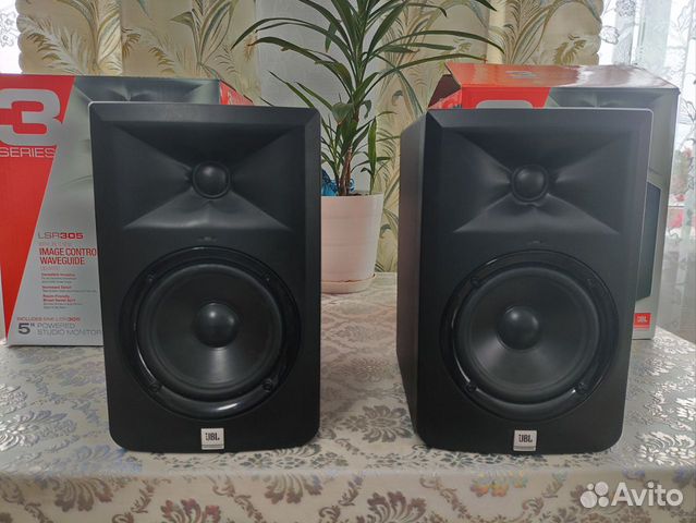 JBL LSR 305 Пара