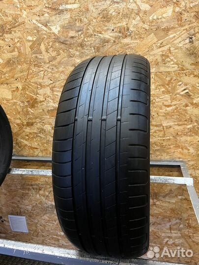 Goodyear EfficientGrip Performance 215/55 R17