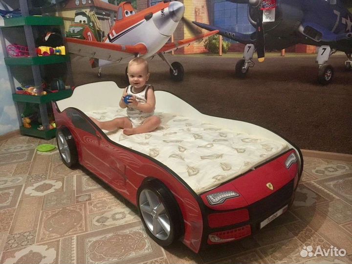 Кровать машинка