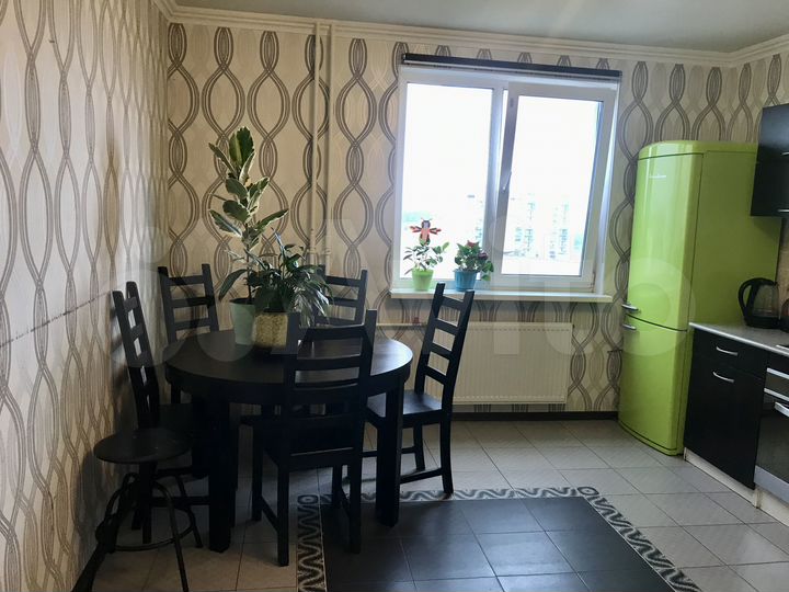 2-к. квартира, 68 м², 12/17 эт.