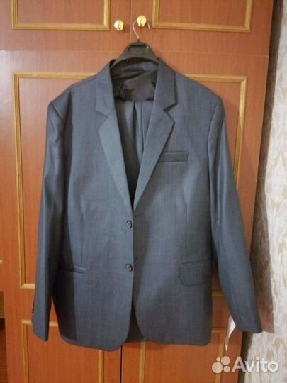 Мужской костюм новый