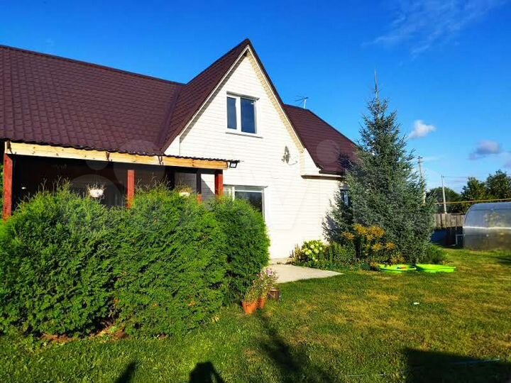 Дом 180 м² на участке 9,5 сот.