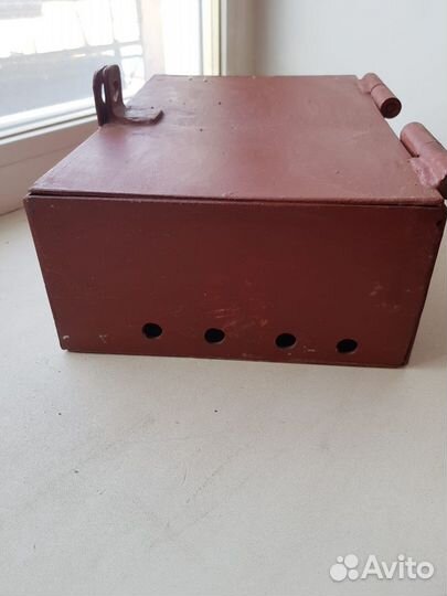 Сейф железный