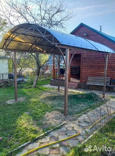 Навес металлический под поликарбонатом