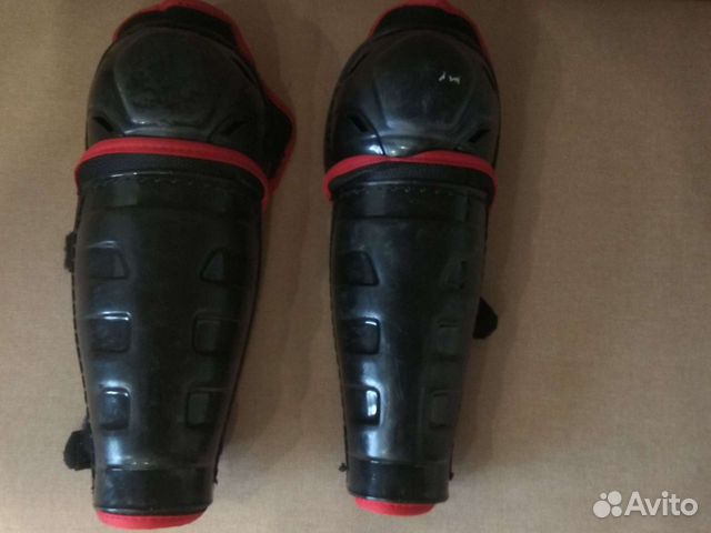 Хоккейные наколенники 10