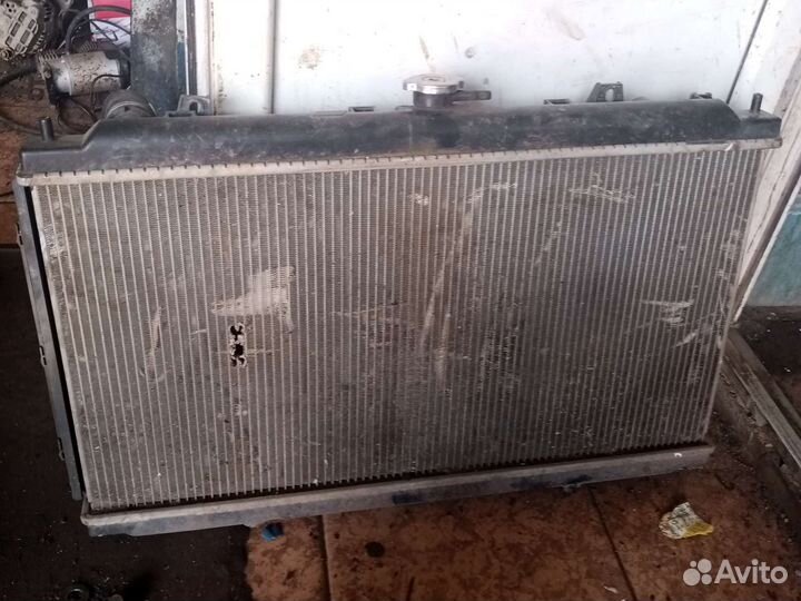 Радиатор Nissan