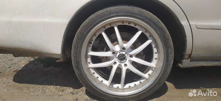 R18 GT Radial Champiro HPY 225/40, PCD 5x114.3 DIA 70