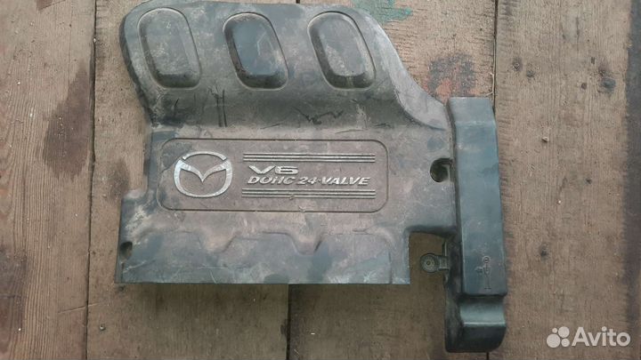 Крышка двигателя Mazda Tribute