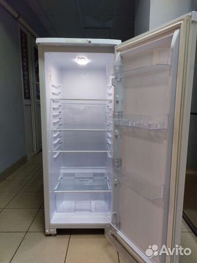 Холодильник Бирюса