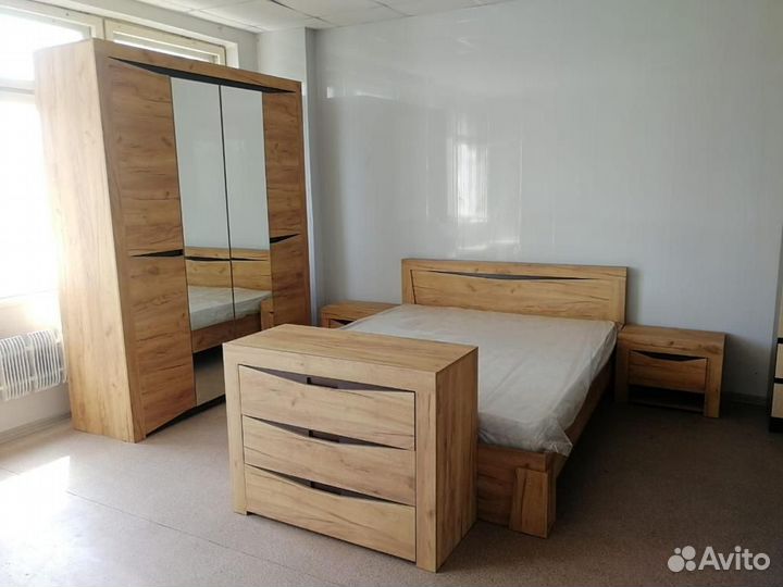 Спальный гарнитур