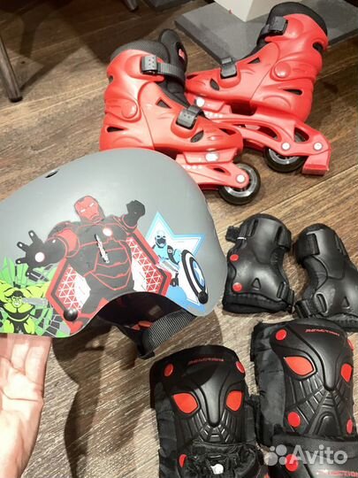 Продам детские ролики и защиту
